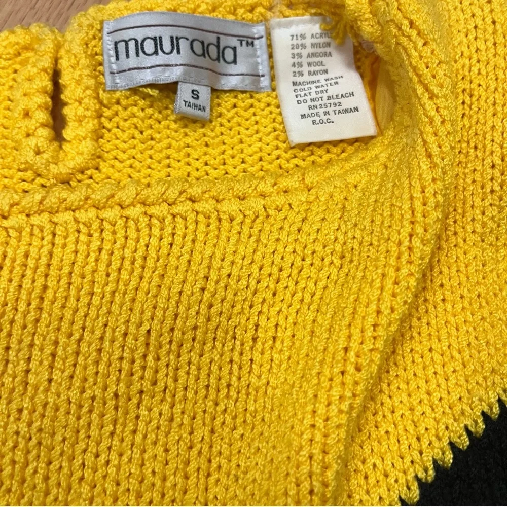 Vintage Maurada Pop Art Yellow Sweater - Picture 6 of 10